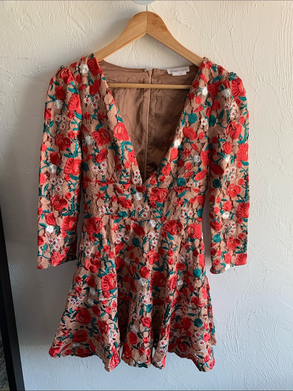 Lovers + Friends XS Floral Embroidered V-Neck Women’s Dress - Red Floral
